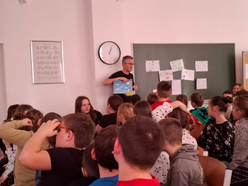 Zoran Vakula posjetio čaglinske osnovnoškolce i održao predavanje