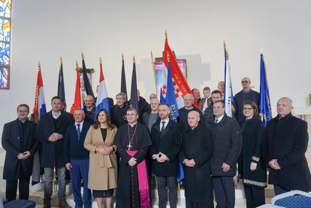 Blagoslov križnog puta u novljanskoj Župi bl. Alojzija Stepinca