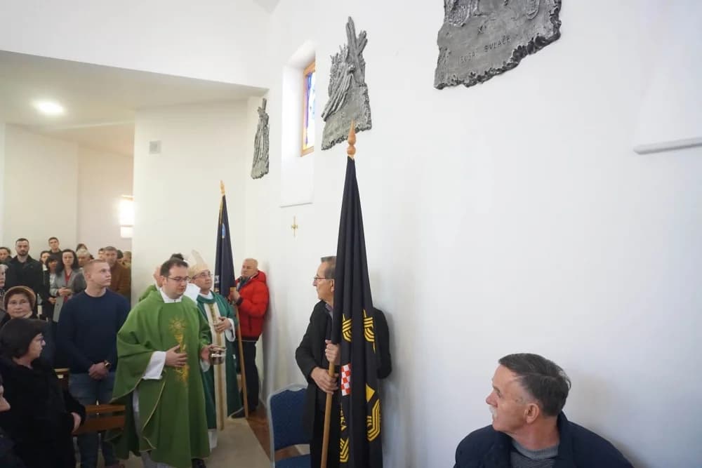Blagoslov križnog puta u novljanskoj Župi bl. Alojzija Stepinca