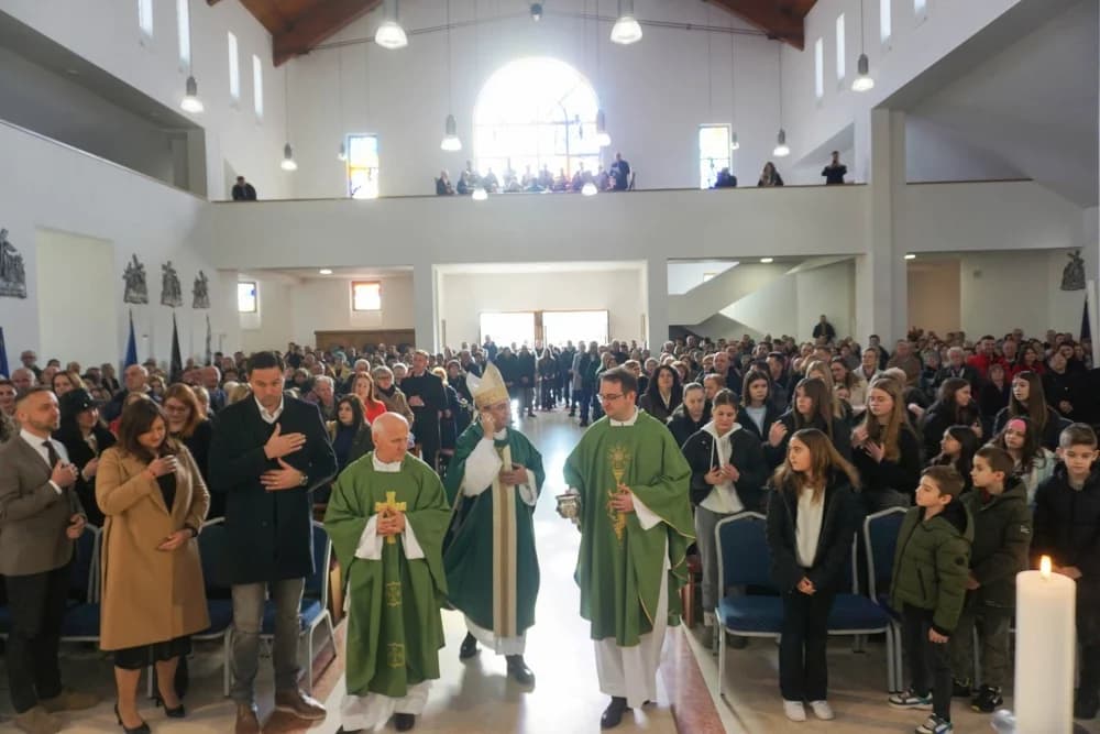 Blagoslov križnog puta u novljanskoj Župi bl. Alojzija Stepinca