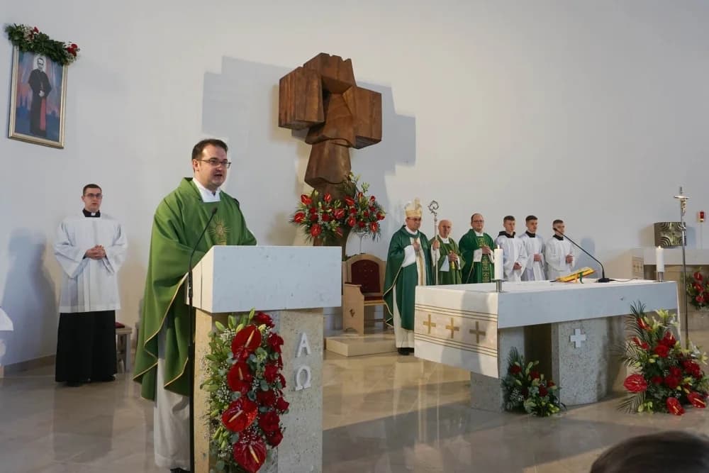 Blagoslov križnog puta u novljanskoj Župi bl. Alojzija Stepinca