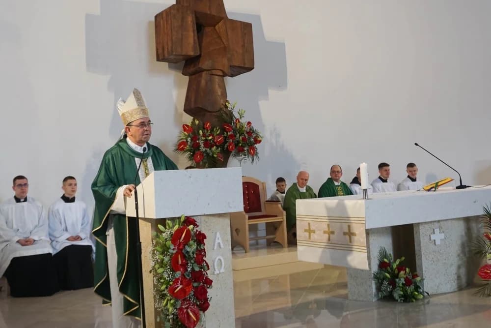Blagoslov križnog puta u novljanskoj Župi bl. Alojzija Stepinca