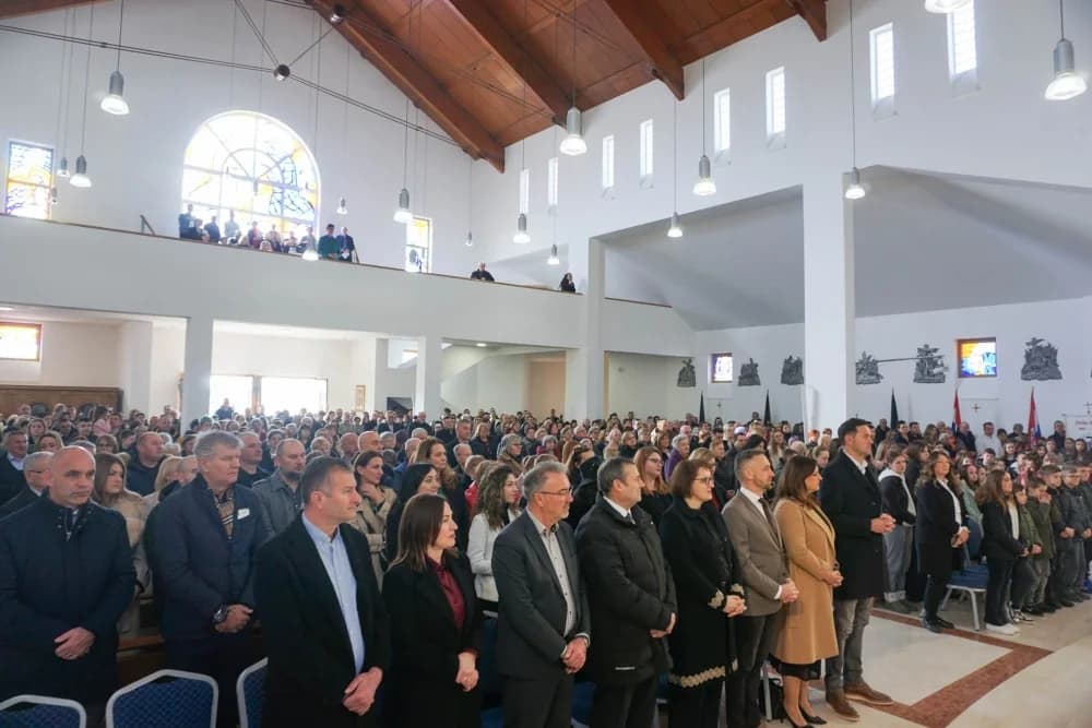Blagoslov križnog puta u novljanskoj Župi bl. Alojzija Stepinca