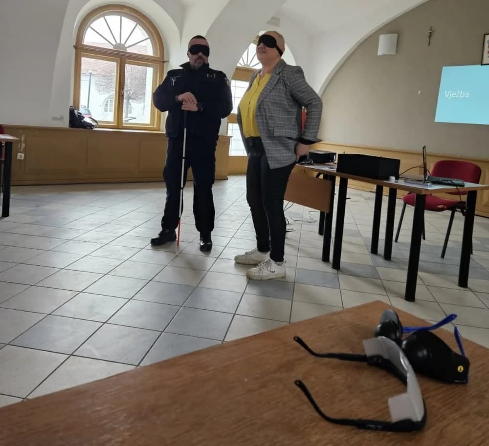 Radionica o potrebama slijepih i slabovidnih osoba