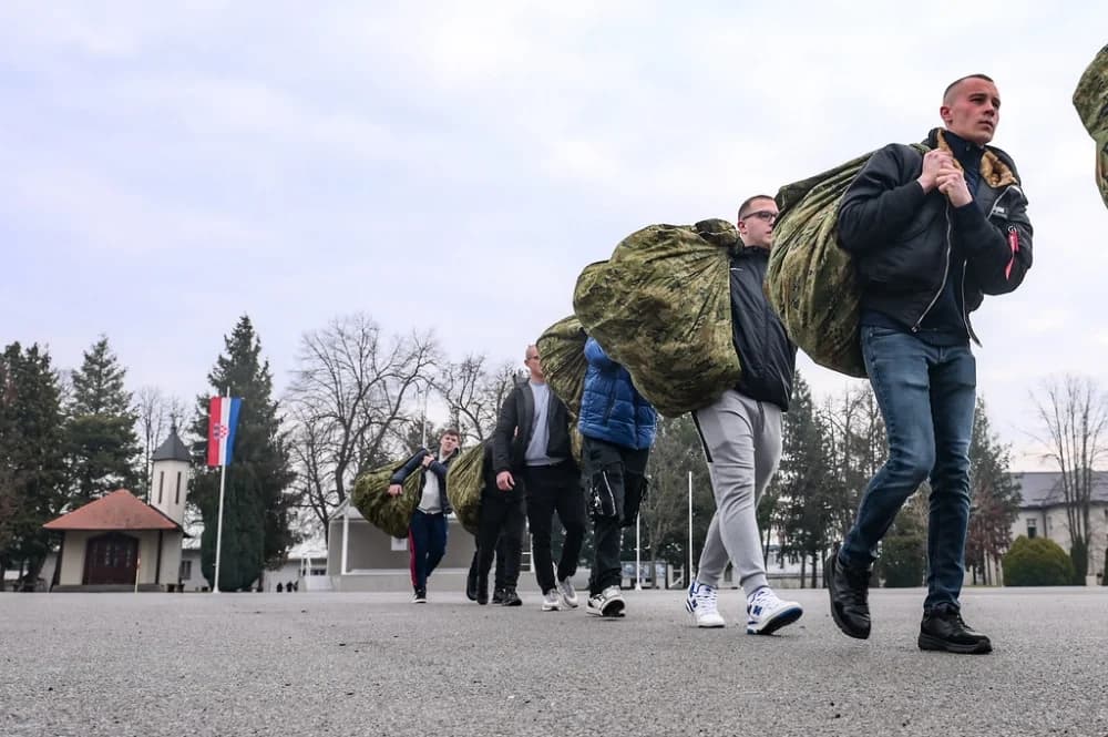 Nova snaga Hrvatske vojske: U Požegu stiglo gotovo 300 ročnika