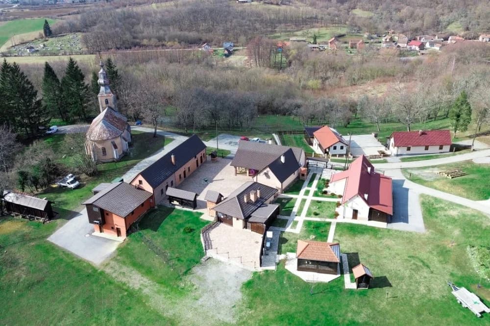Obiteljsko imanje Poppke: Tri ruralne kuće za odmor u srcu prirode