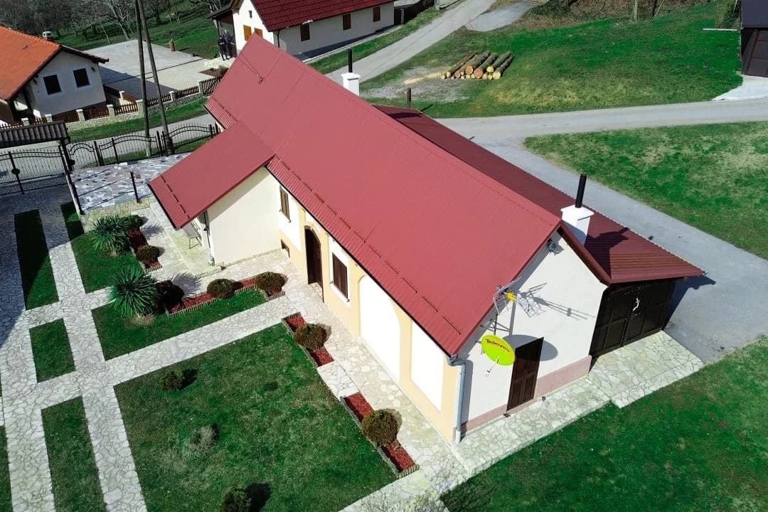Obiteljsko imanje Poppke: Tri ruralne kuće za odmor u srcu prirode