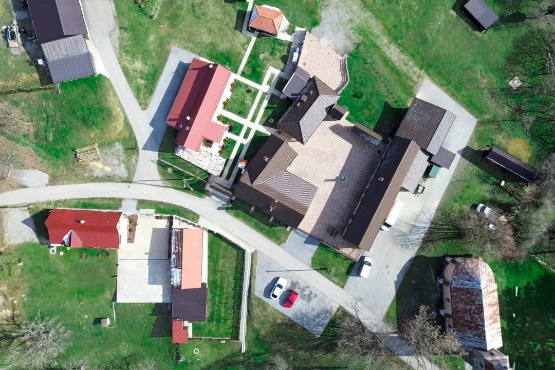 Obiteljsko imanje Poppke: Tri ruralne kuće za odmor u srcu prirode