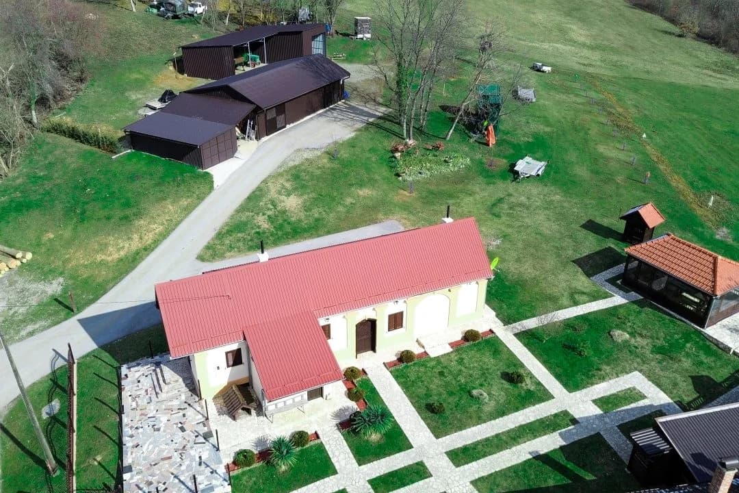 Obiteljsko imanje Poppke: Tri ruralne kuće za odmor u srcu prirode