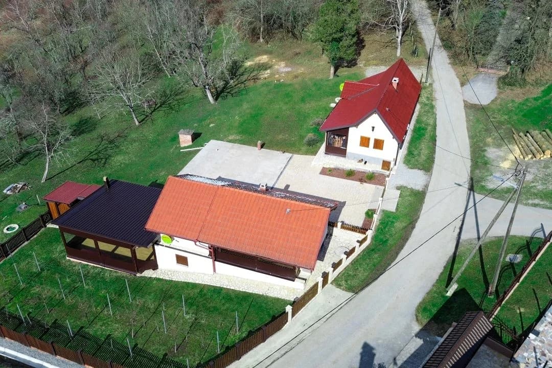 Obiteljsko imanje Poppke: Tri ruralne kuće za odmor u srcu prirode