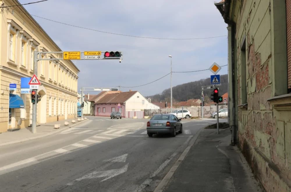 Pakrac: Nova regulacija glavne ceste i propadanje asfalta kod mosta u Kusonjama