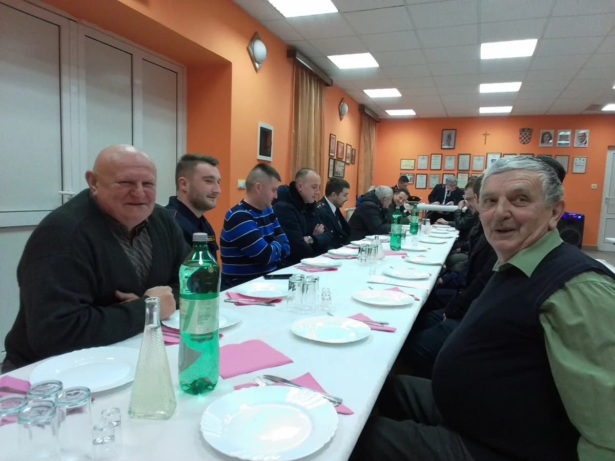 U DVD-u Zagrađe godina protekla mirno, osnovni cilj – obnoviti rad s mladeži