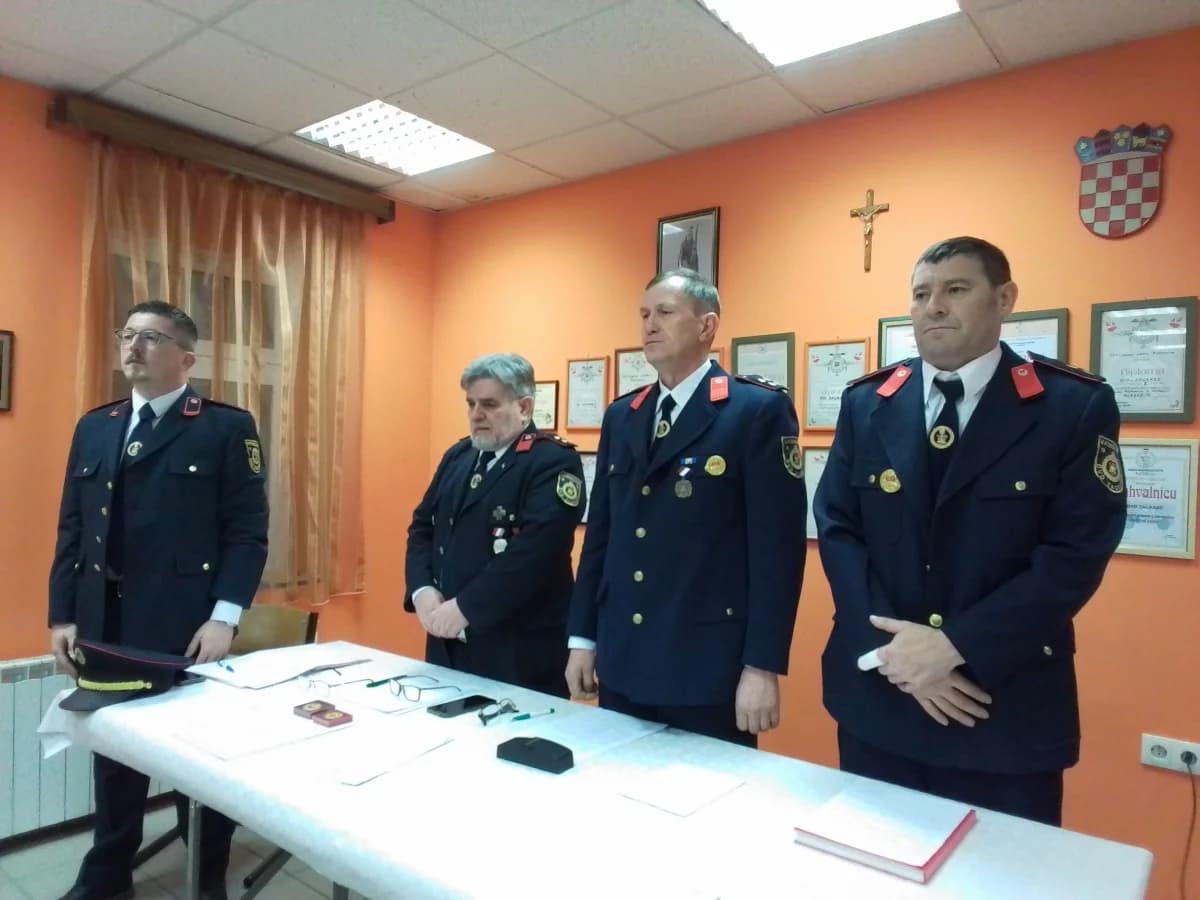 U DVD-u Zagrađe godina protekla mirno, osnovni cilj – obnoviti rad s mladeži