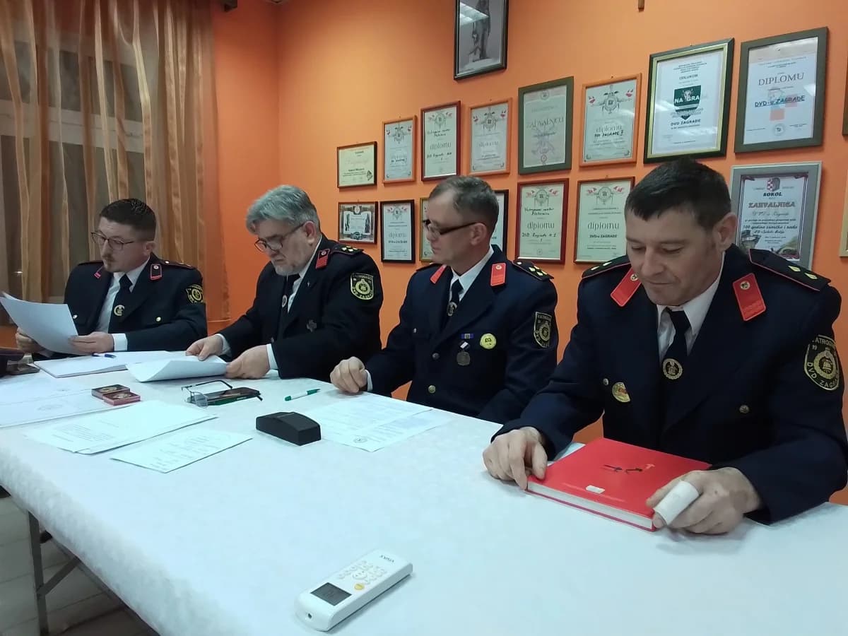 U DVD-u Zagrađe godina protekla mirno, osnovni cilj – obnoviti rad s mladeži