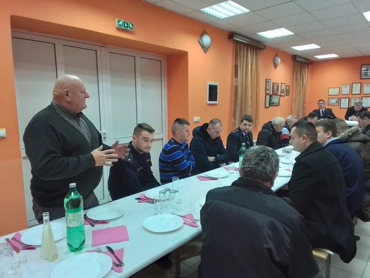 U DVD-u Zagrađe godina protekla mirno, osnovni cilj – obnoviti rad s mladeži