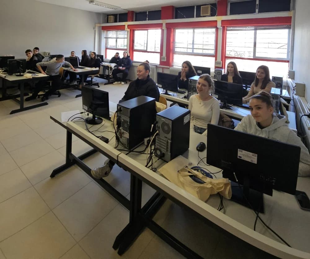 Učenici Ekonomske škole Požega, sudionici nagrađenog eTwinning projekta Global Chatmates u Grčkoj