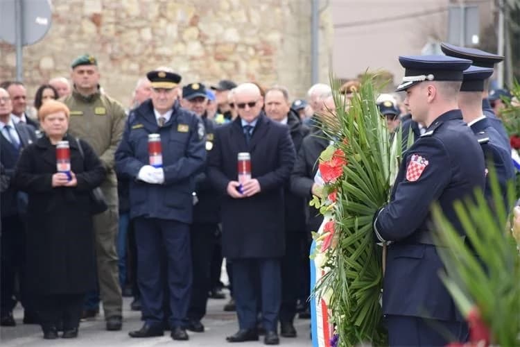 PU Požeško slavonska sudjelovala u obilježavanju 34. godišnjice početka Domovinskog rata