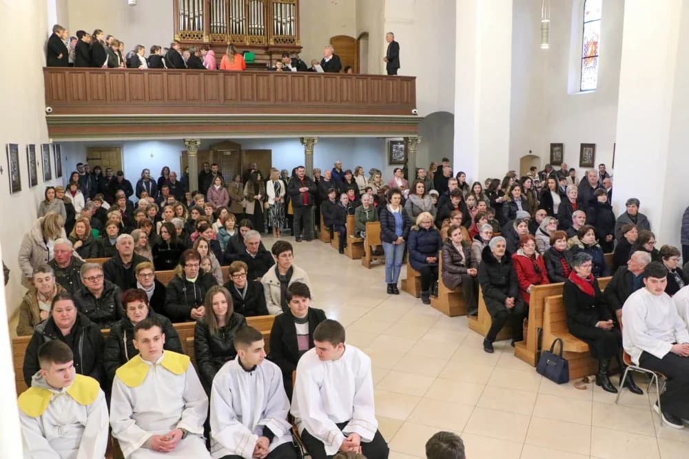 Hodočašće vjernika Kaptolačkog dekanata u požešku katedralu i crkvu sv. Lovre