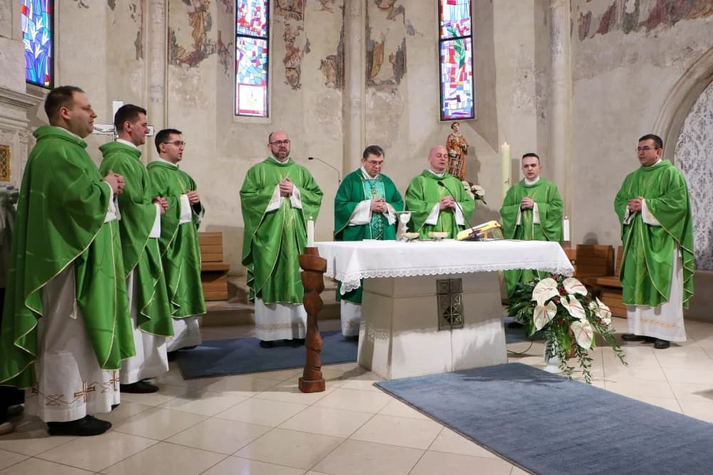 Hodočašće vjernika Kaptolačkog dekanata u požešku katedralu i crkvu sv. Lovre