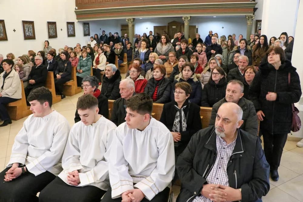Hodočašće vjernika Kaptolačkog dekanata u požešku katedralu i crkvu sv. Lovre