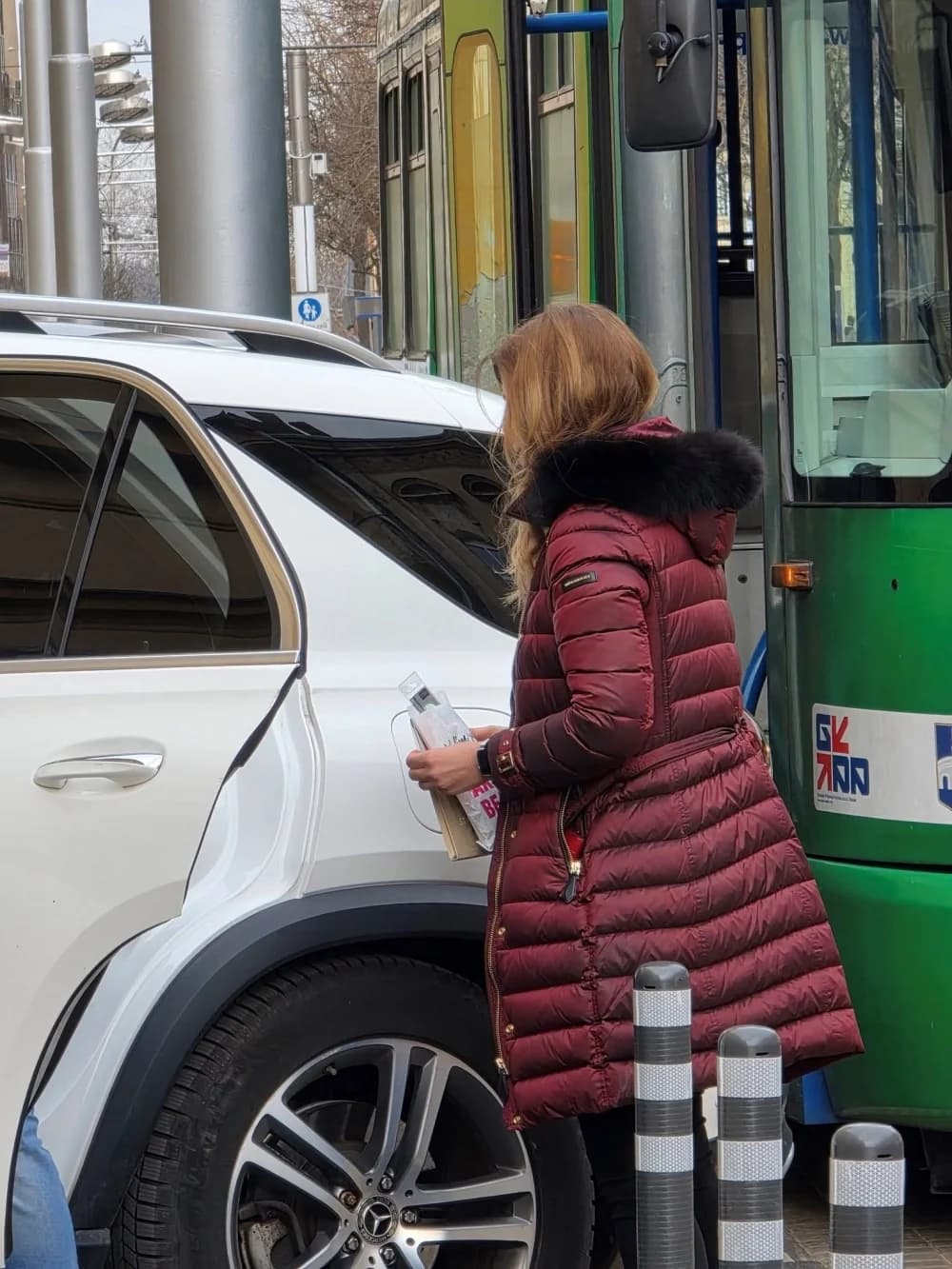 Tramvaj u Osijeku zapeo zbog parkiranog mercedesa SDP-ove europarlamentarke Biljane Borzan