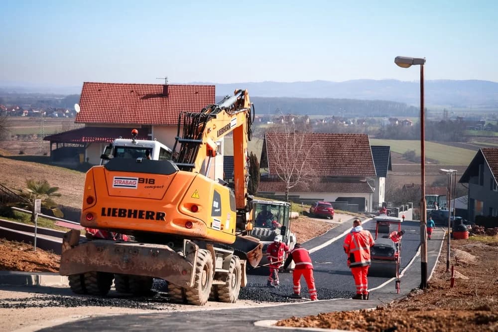 Završetak radova u Pleternici kojima će se pospješiti prometna povezanost i riješiti problem oborinske odvodnje