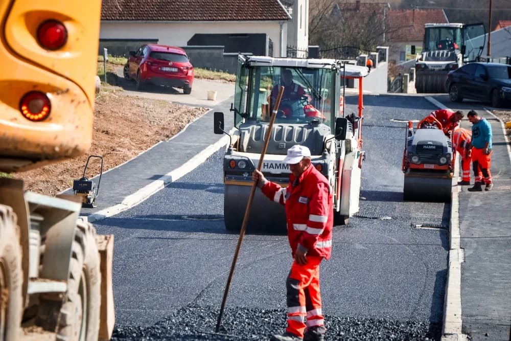 Završetak radova u Pleternici kojima će se pospješiti prometna povezanost i riješiti problem oborinske odvodnje