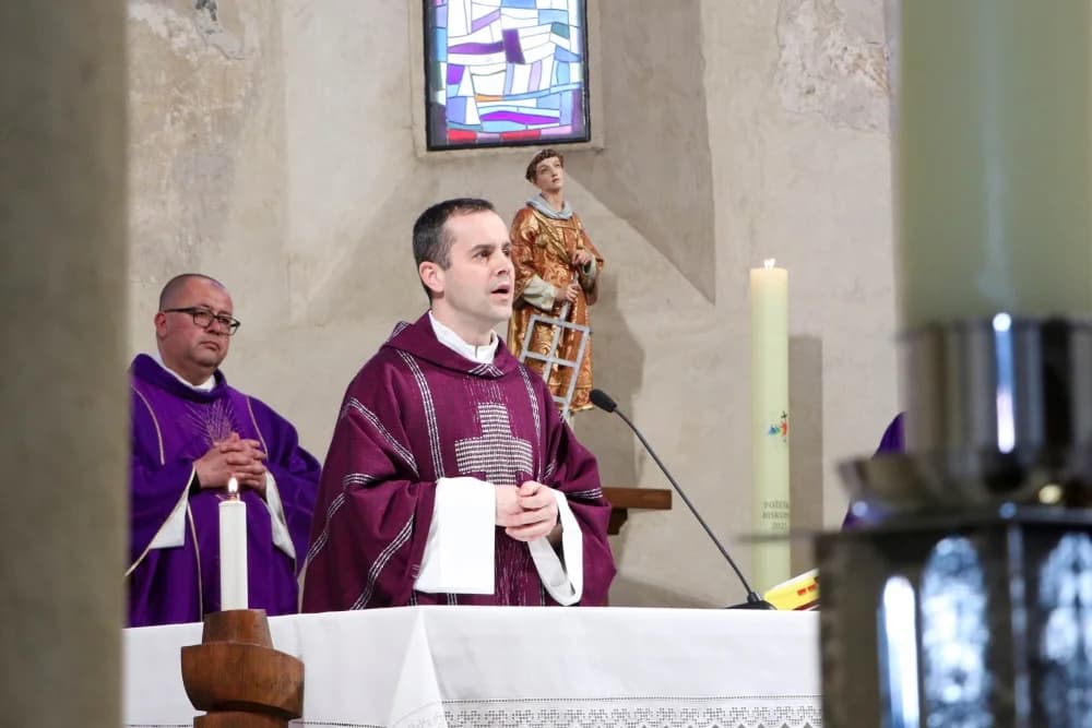 Hodočašće vjernika Novogradiškog dekanata u požešku Katedralu i crkvu sv. Lovre