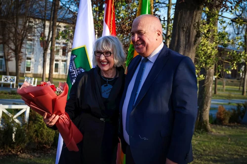 Skulptura „Relevant“ Tatjane Kostanjević otkrivena u srcu Lipika