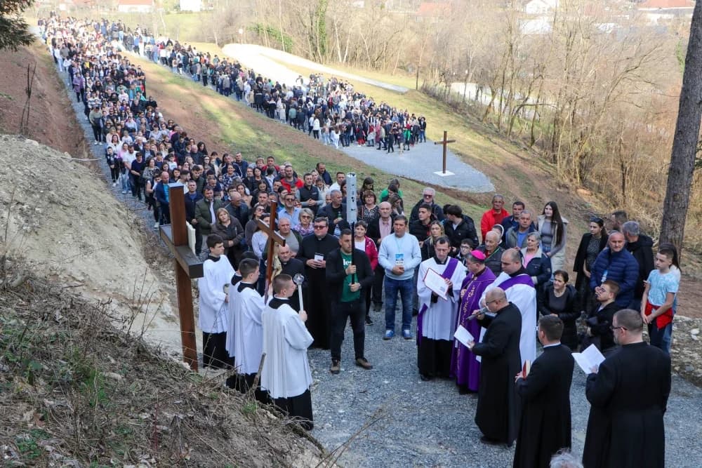 Blagoslov novouređene voćinske Kalvarije
