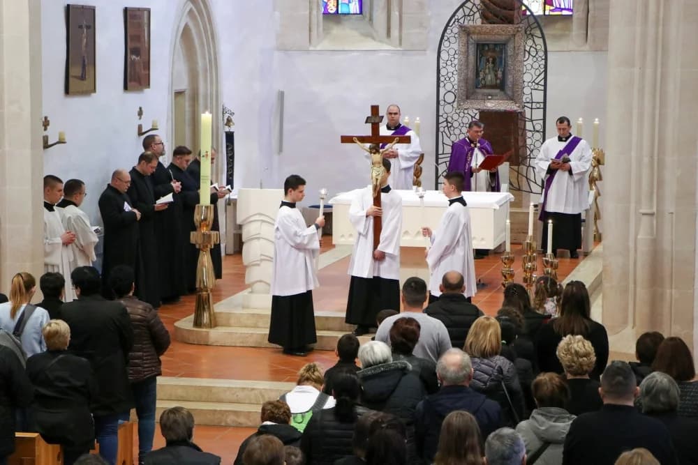 Blagoslov novouređene voćinske Kalvarije
