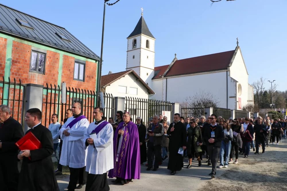 Blagoslov novouređene voćinske Kalvarije