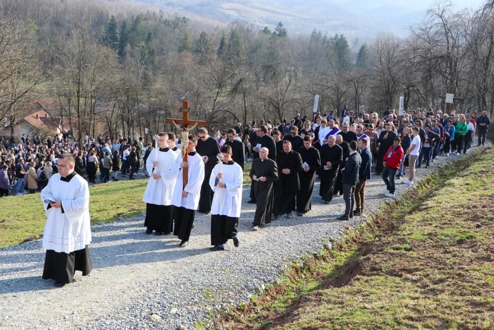 Blagoslov novouređene voćinske Kalvarije