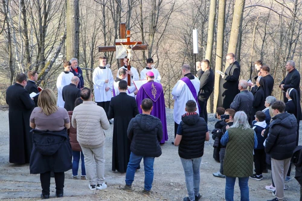 Blagoslov novouređene voćinske Kalvarije