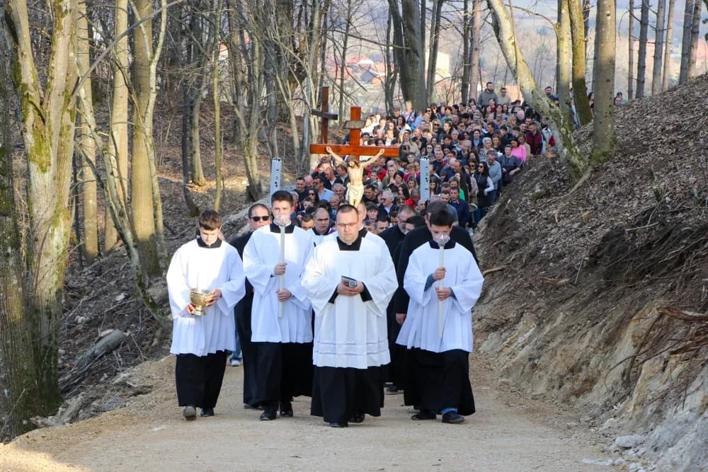 Blagoslov novouređene voćinske Kalvarije