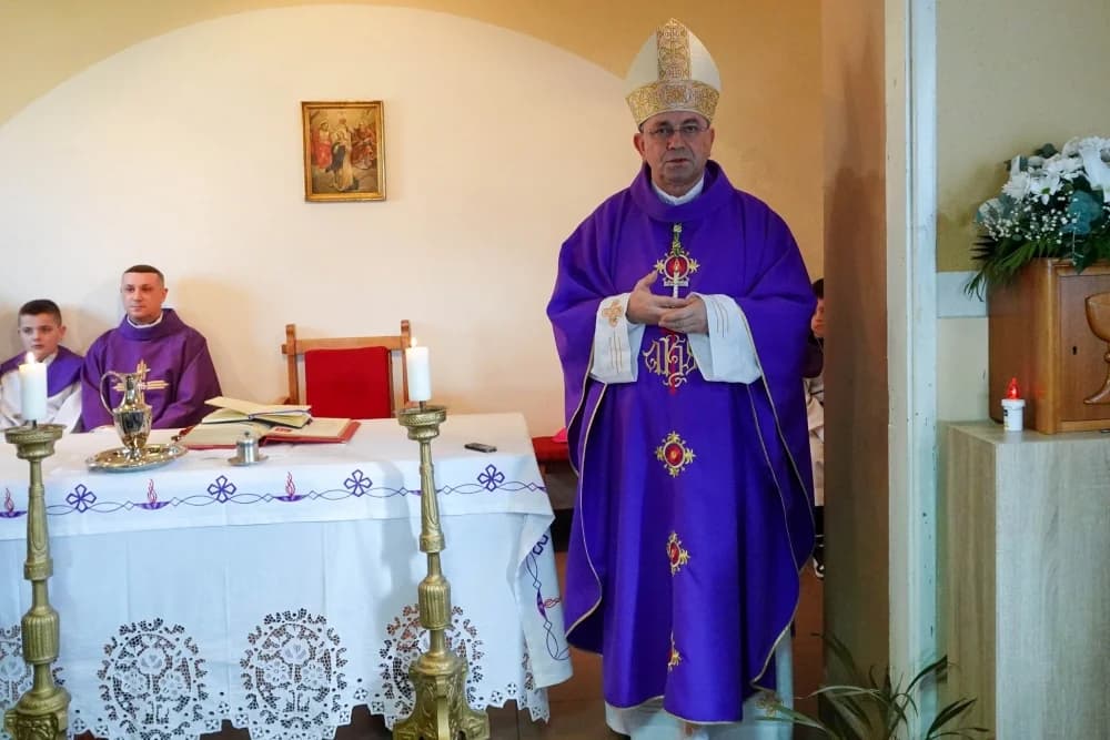 Krštenje devetog djeteta roditelja Ivić u Bučju