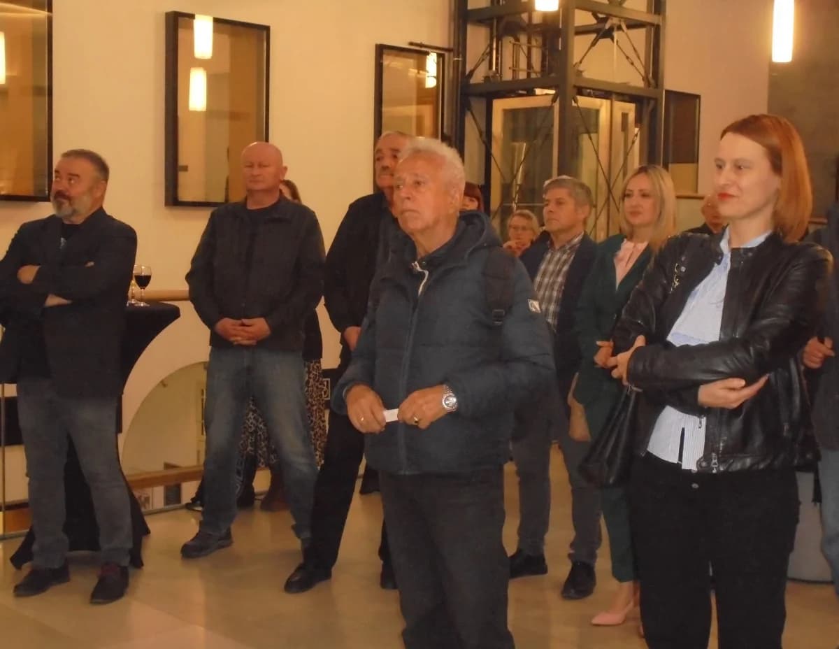 Otvorena fotografska izložba »Pasji život« Dušana Mirkovića