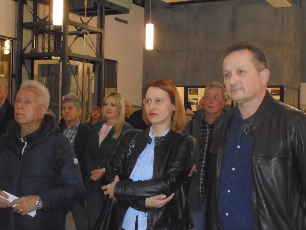 Otvorena fotografska izložba »Pasji život« Dušana Mirkovića