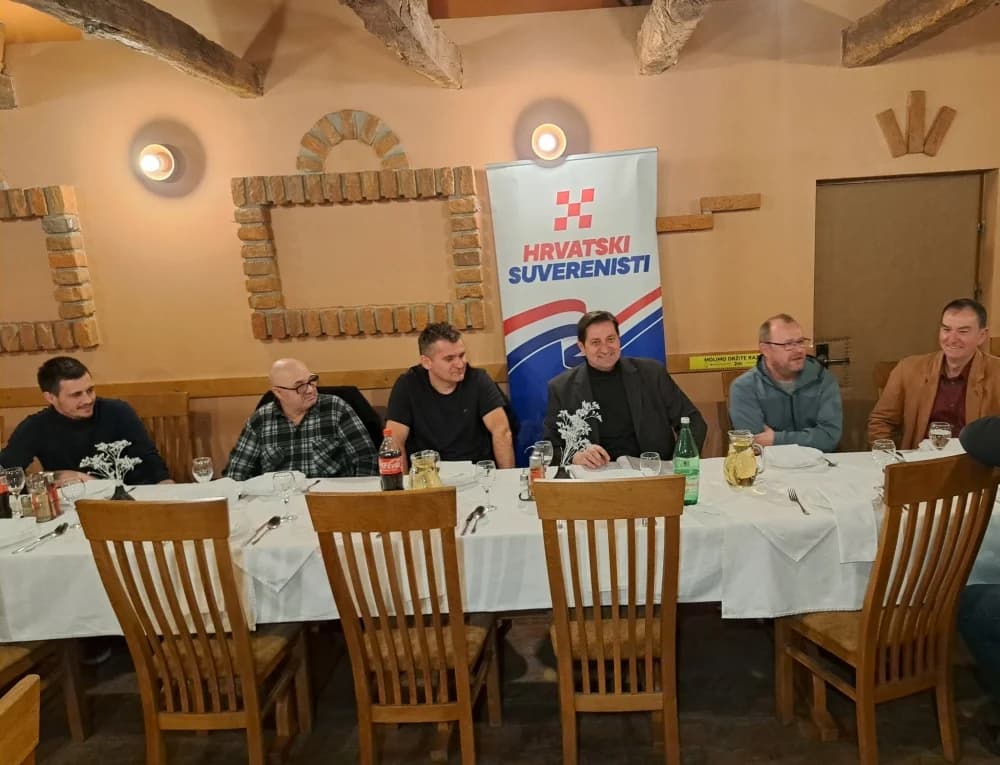 Sastanak članova Gradske organizacije Hrvatskih Suverenista Požega i koalicijskih partnera iz političkih stranaka DOMiNO i HSP
