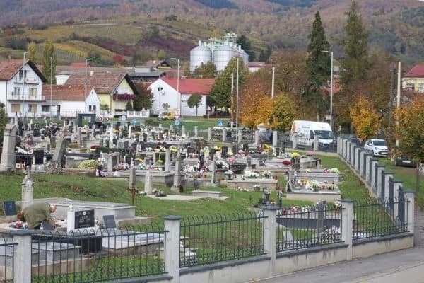 Obavijest iz Komunalnog društva Kutjevo: Mogućnost djelomičnog oslobađanja plaćanja grobne naknade