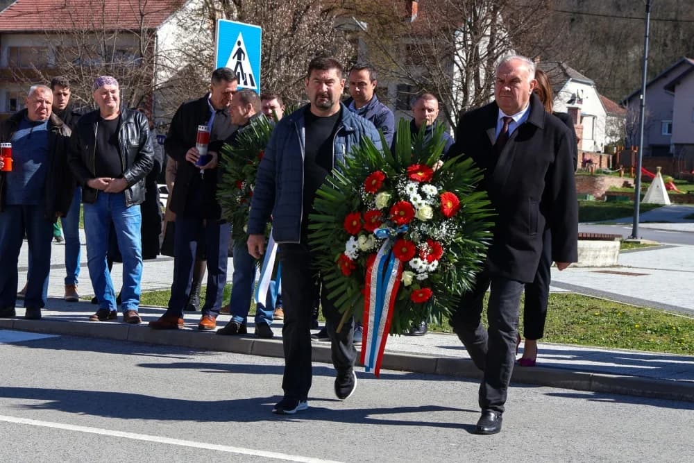 Dan grada Pakraca: Odana počast svim poginulim i nestalim hrvatskim braniteljima