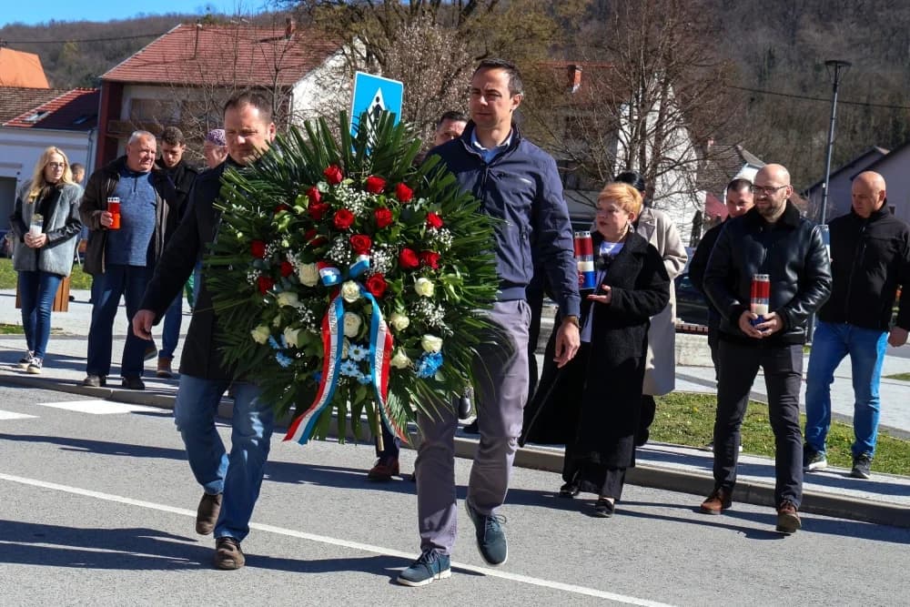 Dan grada Pakraca: Odana počast svim poginulim i nestalim hrvatskim braniteljima