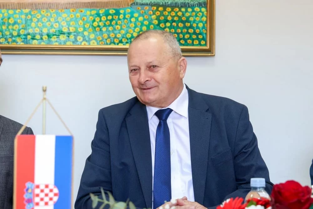 Potpisan ugovor s izvođačem radova na izgradnji Centra za starije u Jakšiću