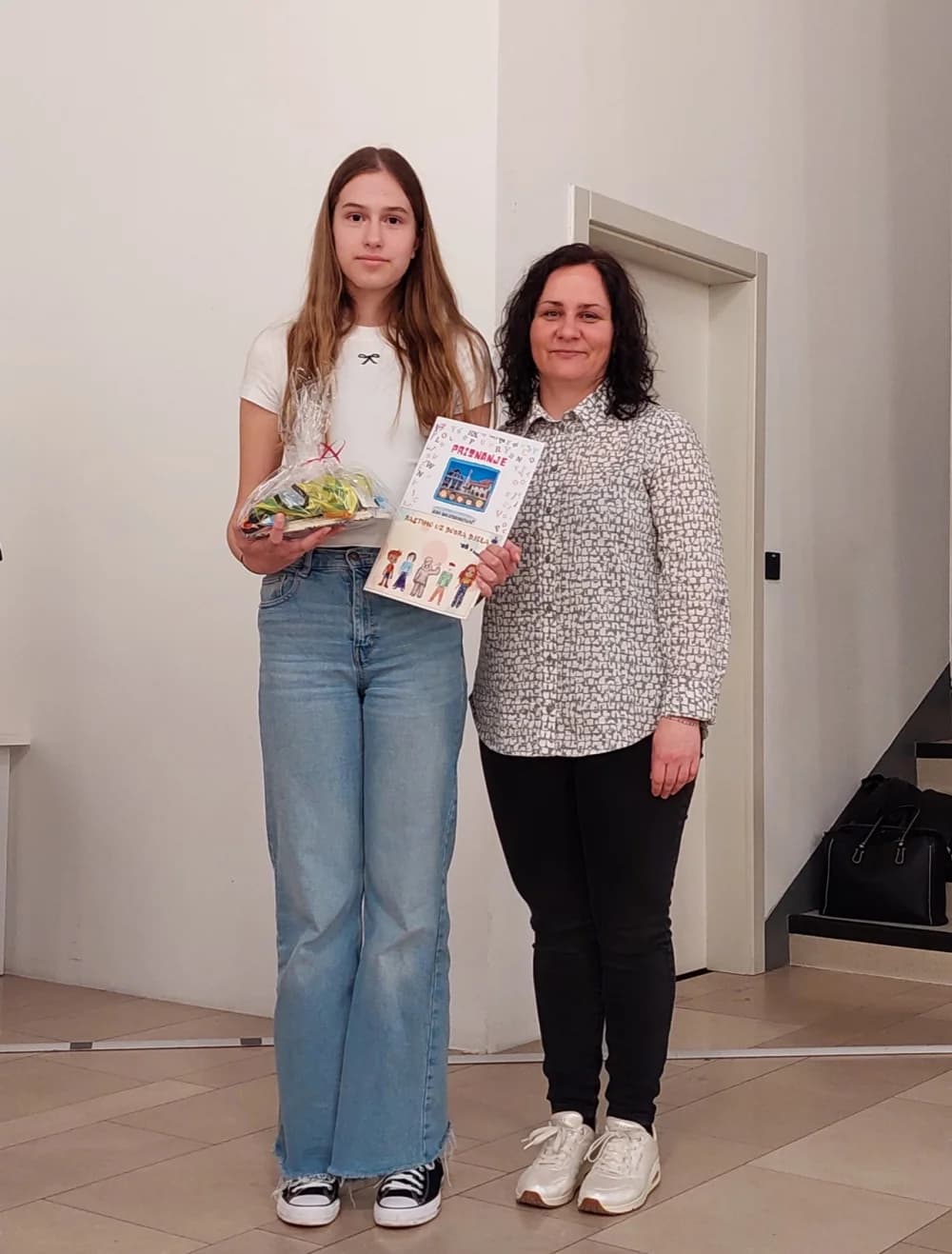 Likovni i literarni talenti najmlađih Požežana zasjali na svečanoj dodjeli nagrada u Gradskoj knjižnici