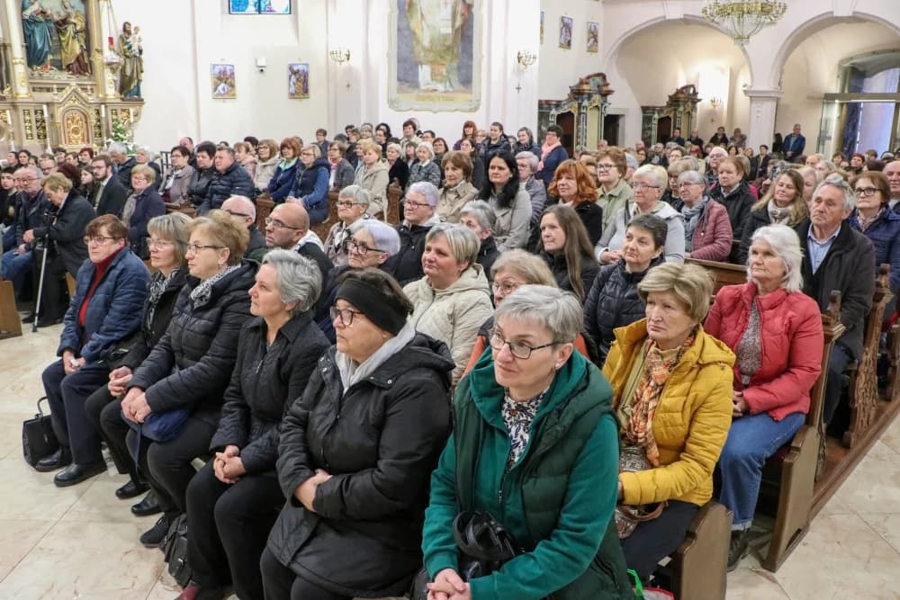 Hodočašće vjernika Našičkog dekanata u požešku Katedralu i crkvu sv. Lovre