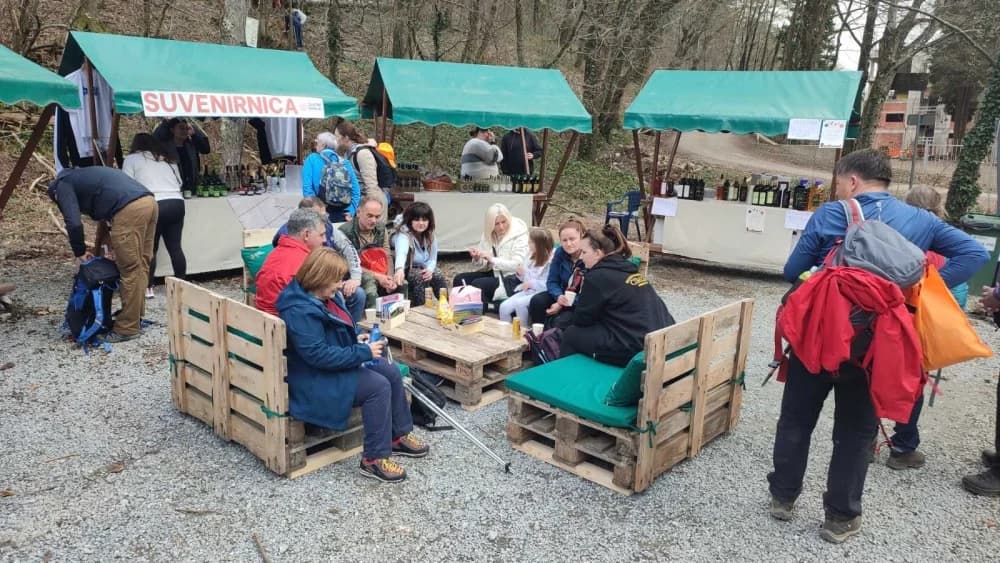 Papuk procvjetao: Više od 2.000 planinara iz pet zemalja na 43. ’Papučkim jaglacima’