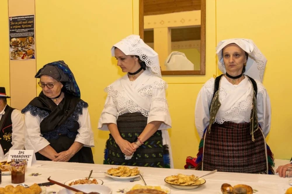Foto: U Bektežu četvrti put održana manifestacija „Što su jeli naši stari u korizmi“