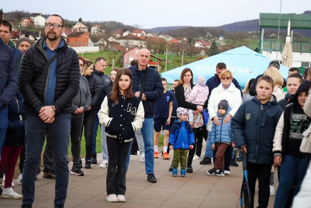 Otvoreni novi teniski tereni u Pakracu: Ulaganje u sportsku budućnost i mlade sportaše