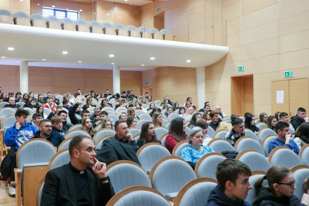 Vjeronaučno natjecanje učenika osnovnih i srednjih škola Požeške biskupije