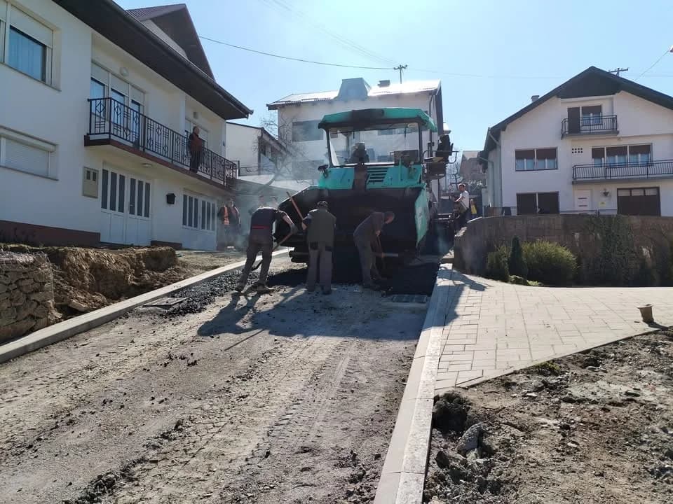 Završeni radovi na rekonstrukciji prometne površine u Radničkoj ulici